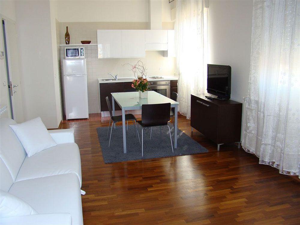 Residence Le Terrazze Триест Экстерьер фото