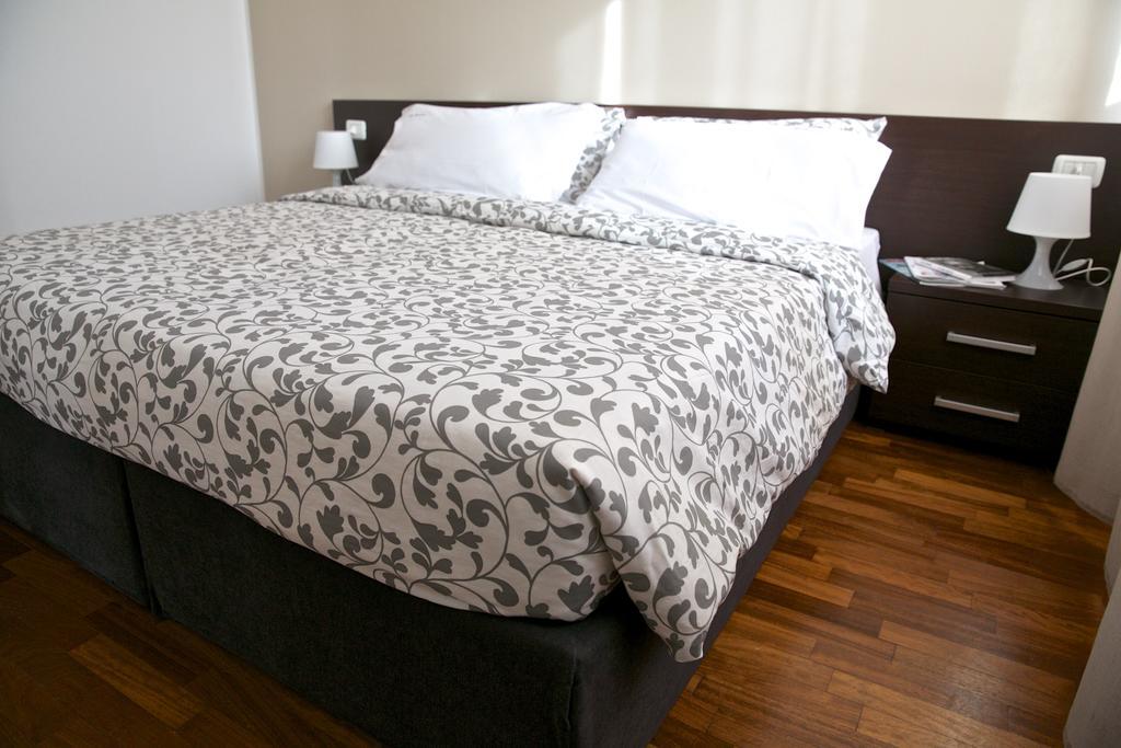Residence Le Terrazze Триест Экстерьер фото